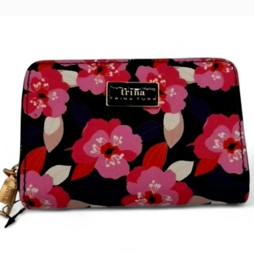 Trina Turk NWT Bold Floral Pink & Black Wallet